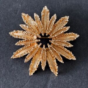Vintage Avon Sunburst Brooch Gold Tone Textured Brutalist Starburst Pin 2.25"
